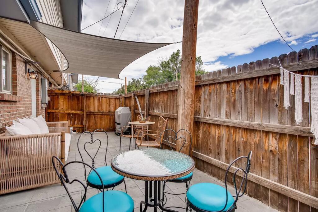 Family Townhome Near Mountains & Olde Town Arvada Exterior photo