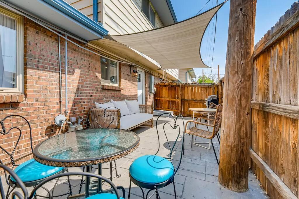 Family Townhome Near Mountains & Olde Town Arvada Exterior photo